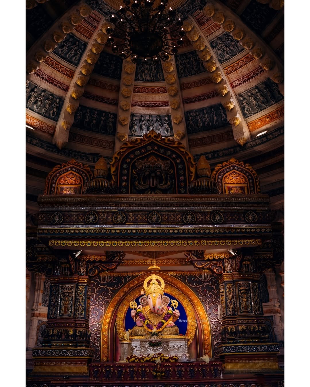 Suvarna Mukut & Lotus Petal Borders